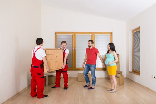 Local man and van removals service in Woolwich for home and business moves